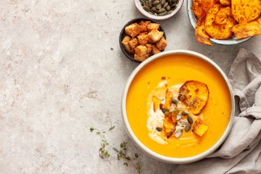 Pastinakensuppe mit Pastinakenchips