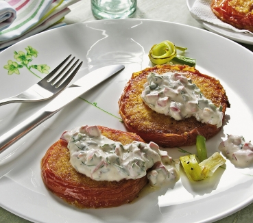 Gebratene Tomaten mit Paprika-Kräuter-Quark
