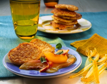 Milchreis-Puffer mit Nektarinen-Orangen-Kompott