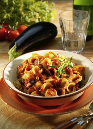 Orecchiette mit Lammsugo und Rosmarin